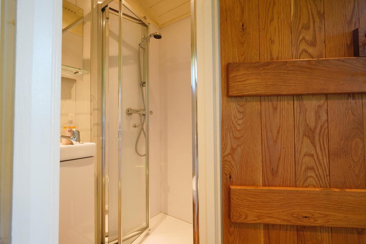 Гостьовий будинок Lavender Retreat With Private Hot Tub Upper Hulme Екстер'єр фото