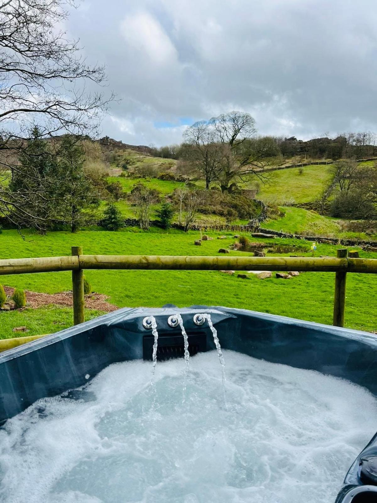 Гостьовий будинок Lavender Retreat With Private Hot Tub Upper Hulme Екстер'єр фото