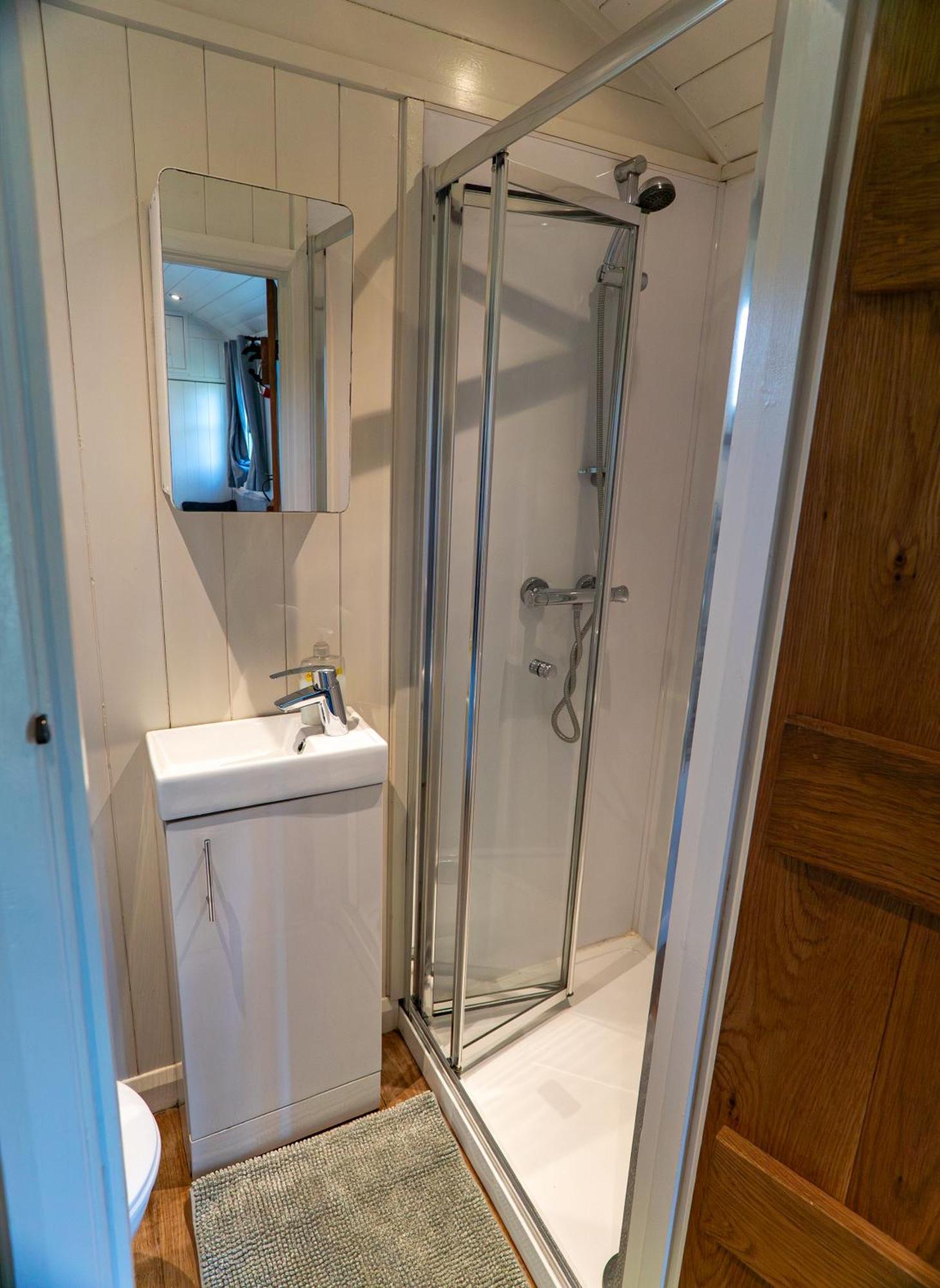 Гостьовий будинок Lavender Retreat With Private Hot Tub Upper Hulme Екстер'єр фото