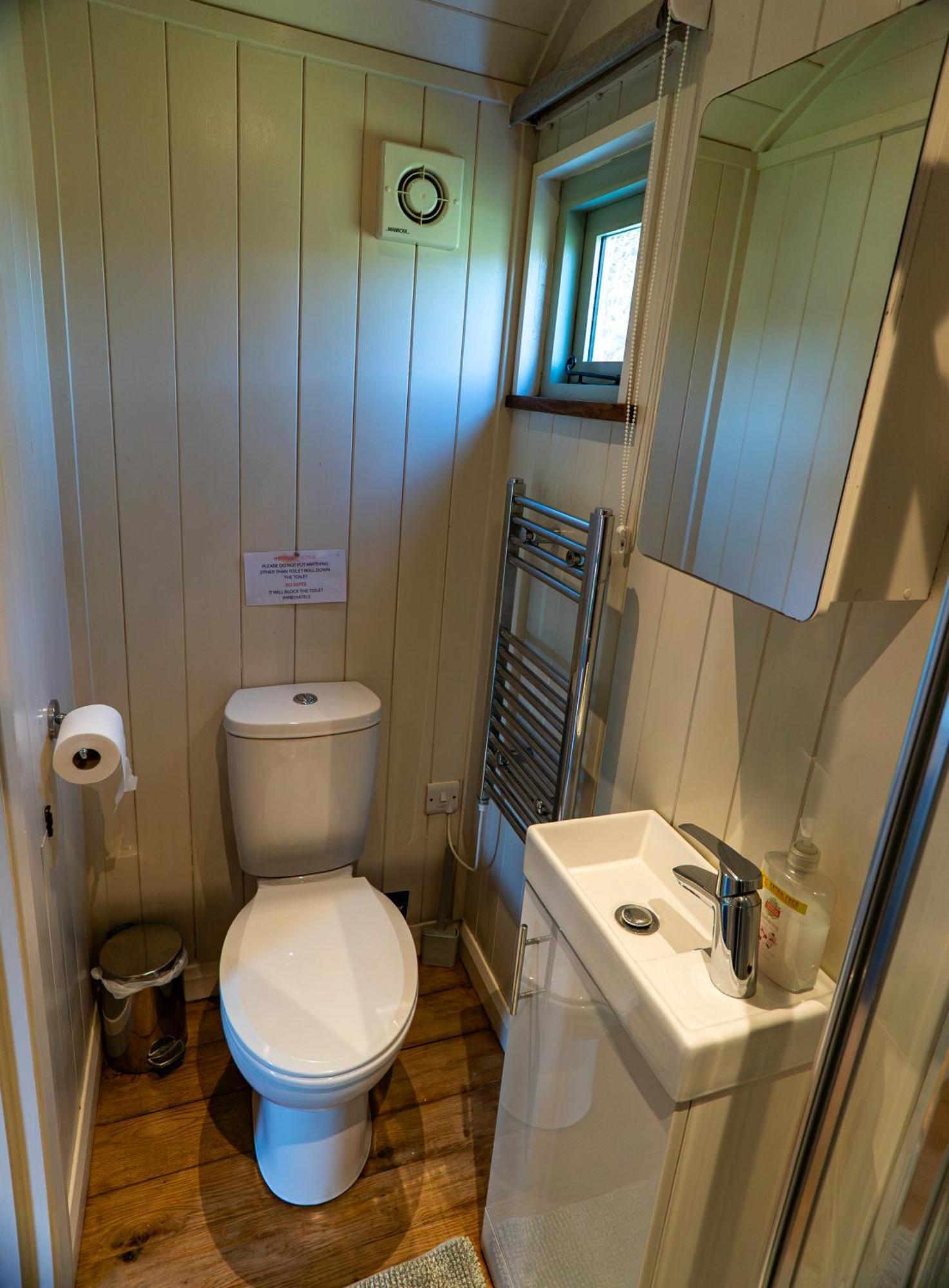 Гостьовий будинок Lavender Retreat With Private Hot Tub Upper Hulme Екстер'єр фото